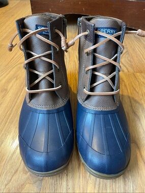 Sperry Navy and Brown Women’s Waterproof Winter Thinsulate Duck Boots